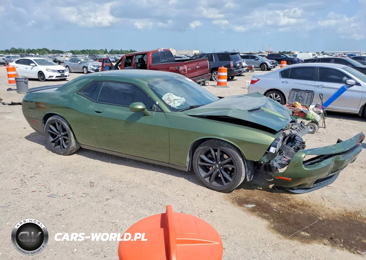 2018 Dodge Challenger Sxt VIN:2C3CDZAGXJH271053 - 4