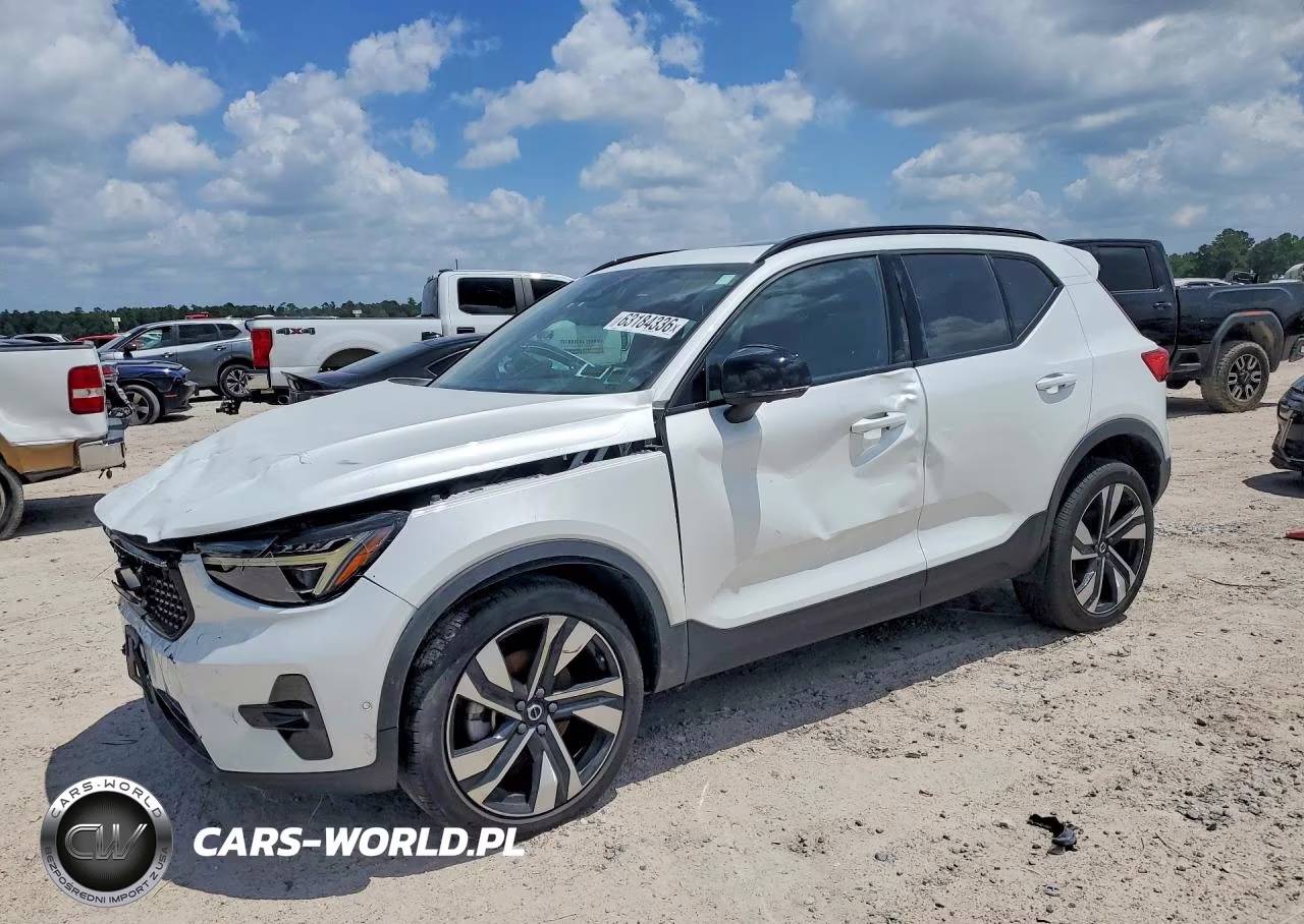 2023 Volvo Xc40 Ultimate – zdjęcie 1 z 13