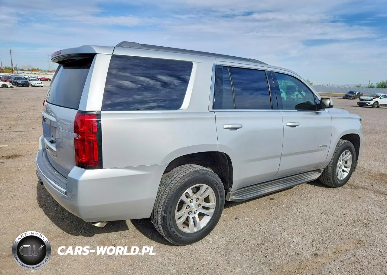 2017 Chevrolet Tahoe C1500 Ls VIN:1GNSCAKC4HR315461 - 3