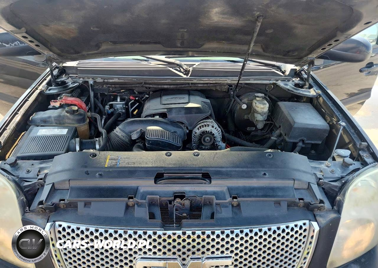 2007 GMC Yukon VIN:1GKFC13077R391645 - 12
