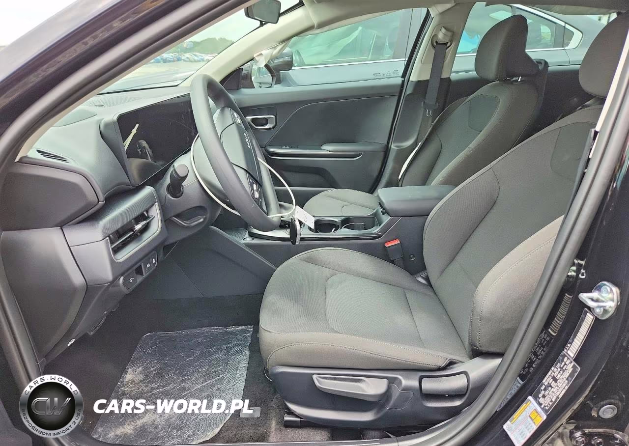 2026 Kia K4 Lx VIN:3KPFT4DE8TE358019 - 7
