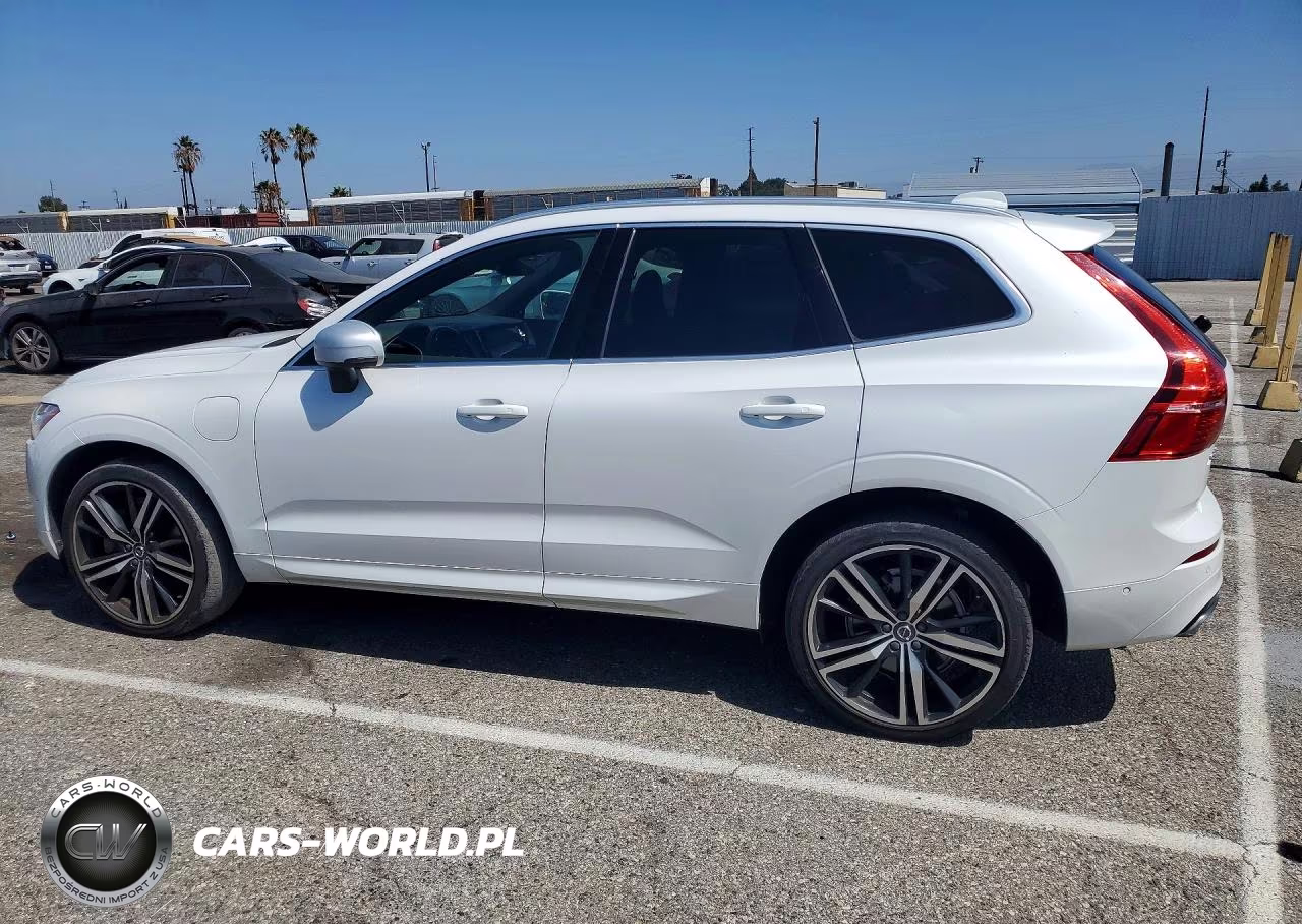 2019 Volvo Xc60 T8 R-Design VIN:LYVBR0DM5KB293704 - 2