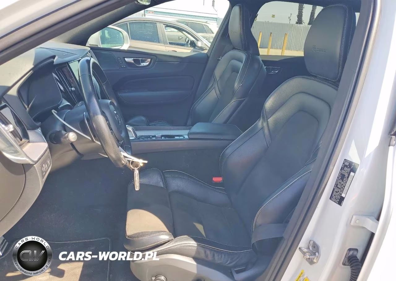2019 Volvo Xc60 T8 R-Design VIN:LYVBR0DM5KB293704 - 7