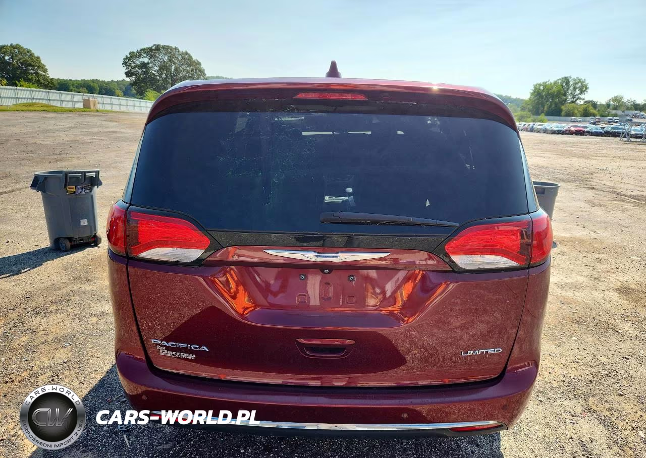 2017 Chrysler Pacifica Limited VIN:2C4RC1GG9HR812728 - 6