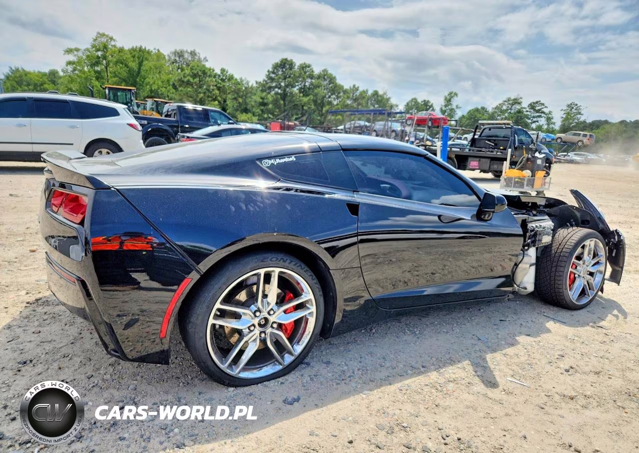 2015 Chevrolet Corvette Stingray Z51 3Lt VIN:1G1YM2D7XF5102971 - 3