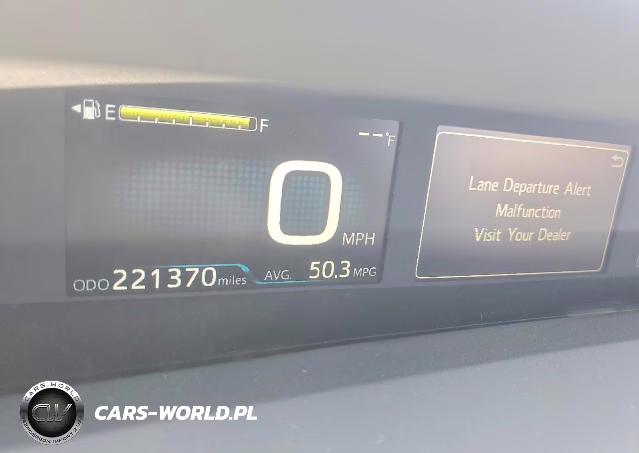 2018 Toyota Prius Two VIN:JTDKBRFU9J3081520 - 9