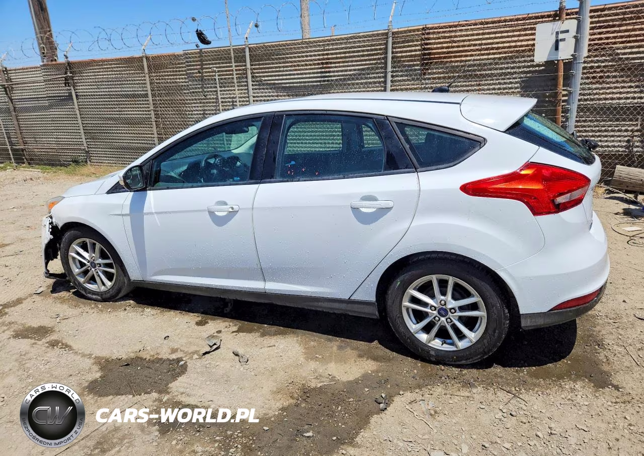 2016 Ford Focus Se VIN:1FADP3K27GL217539 - 2