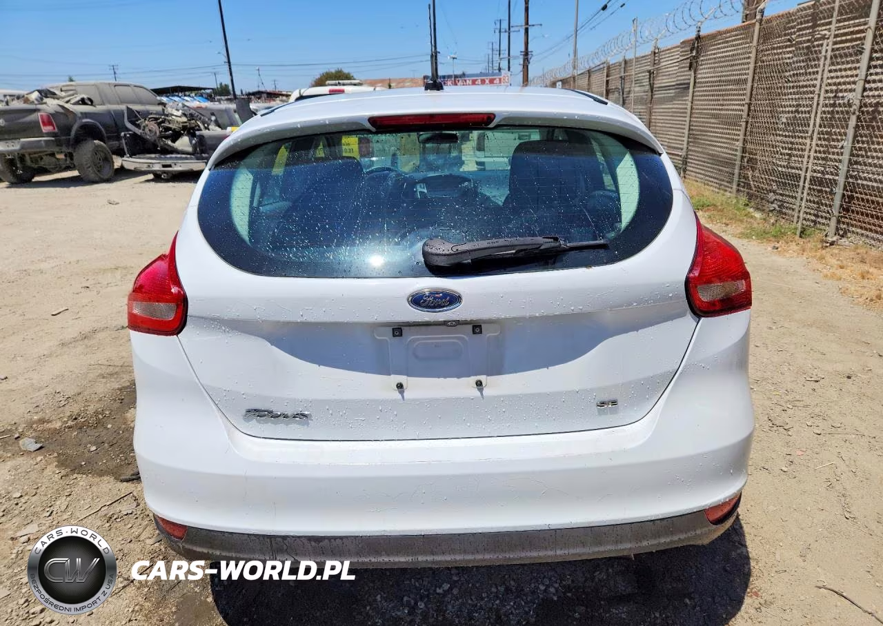2016 Ford Focus Se VIN:1FADP3K27GL217539 - 6