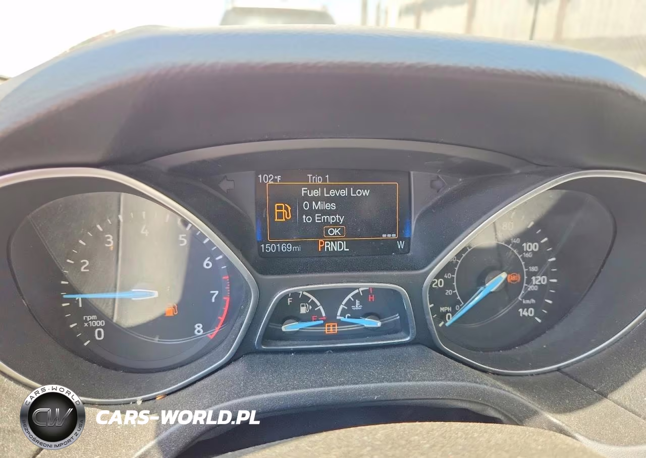 2016 Ford Focus Se VIN:1FADP3K27GL217539 - 9