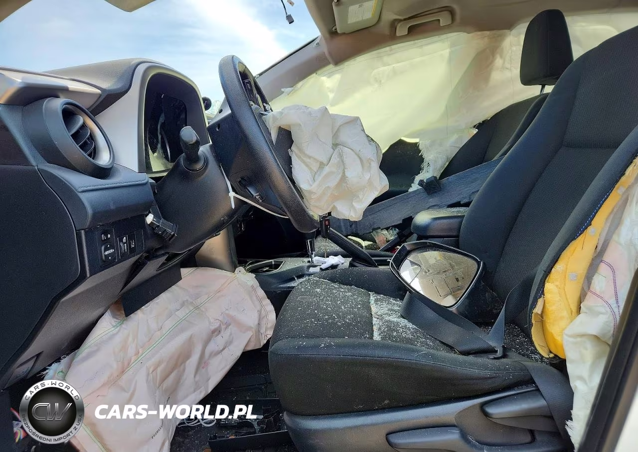 2018 Toyota Rav4 Le VIN:JTMBFREV1JJ247930 - 7