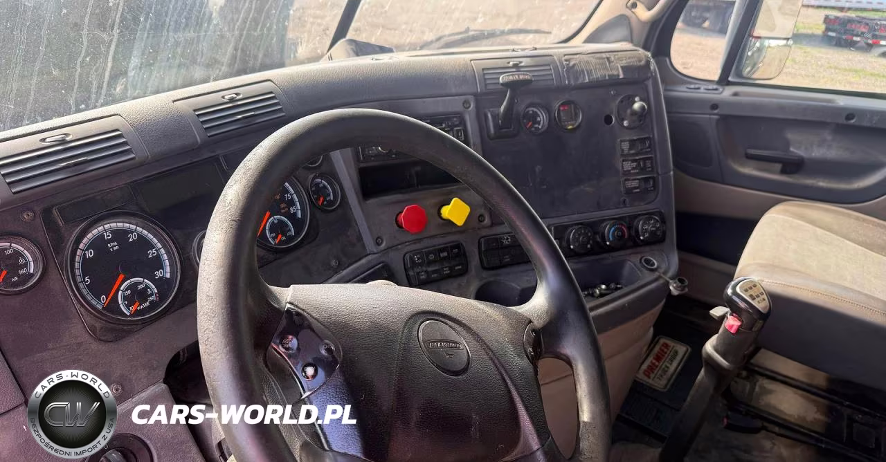 2019 Freightliner Cascadia 125 Semi Truck VIN:3AKJGLD65FSGC4864 - 9