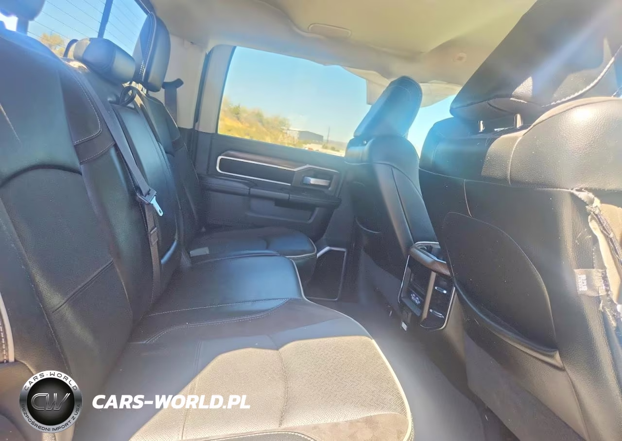 2023 Ram 2500 Laramie VIN:3C6UR5FL0PG505734 - 10
