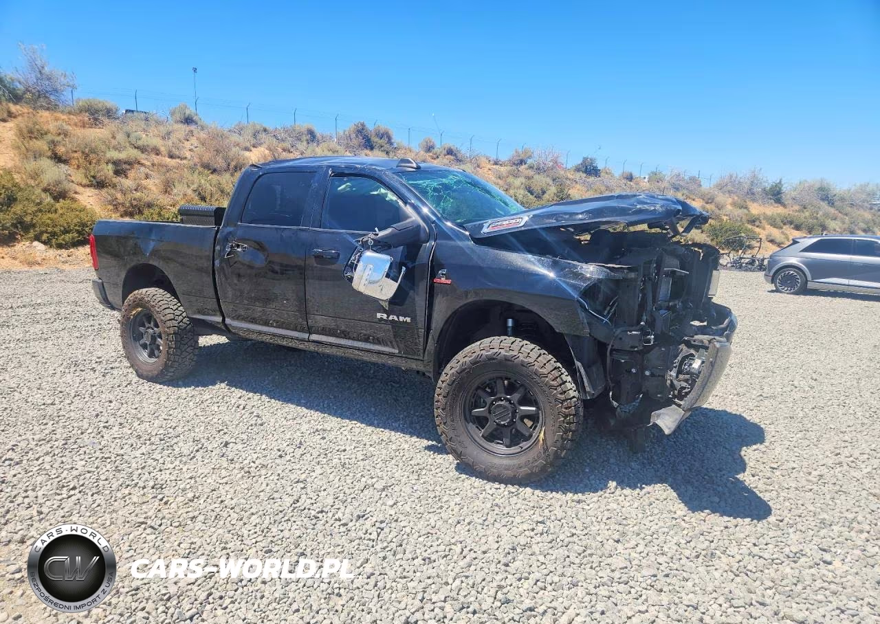 2023 Ram 2500 Laramie VIN:3C6UR5FL0PG505734 - 4