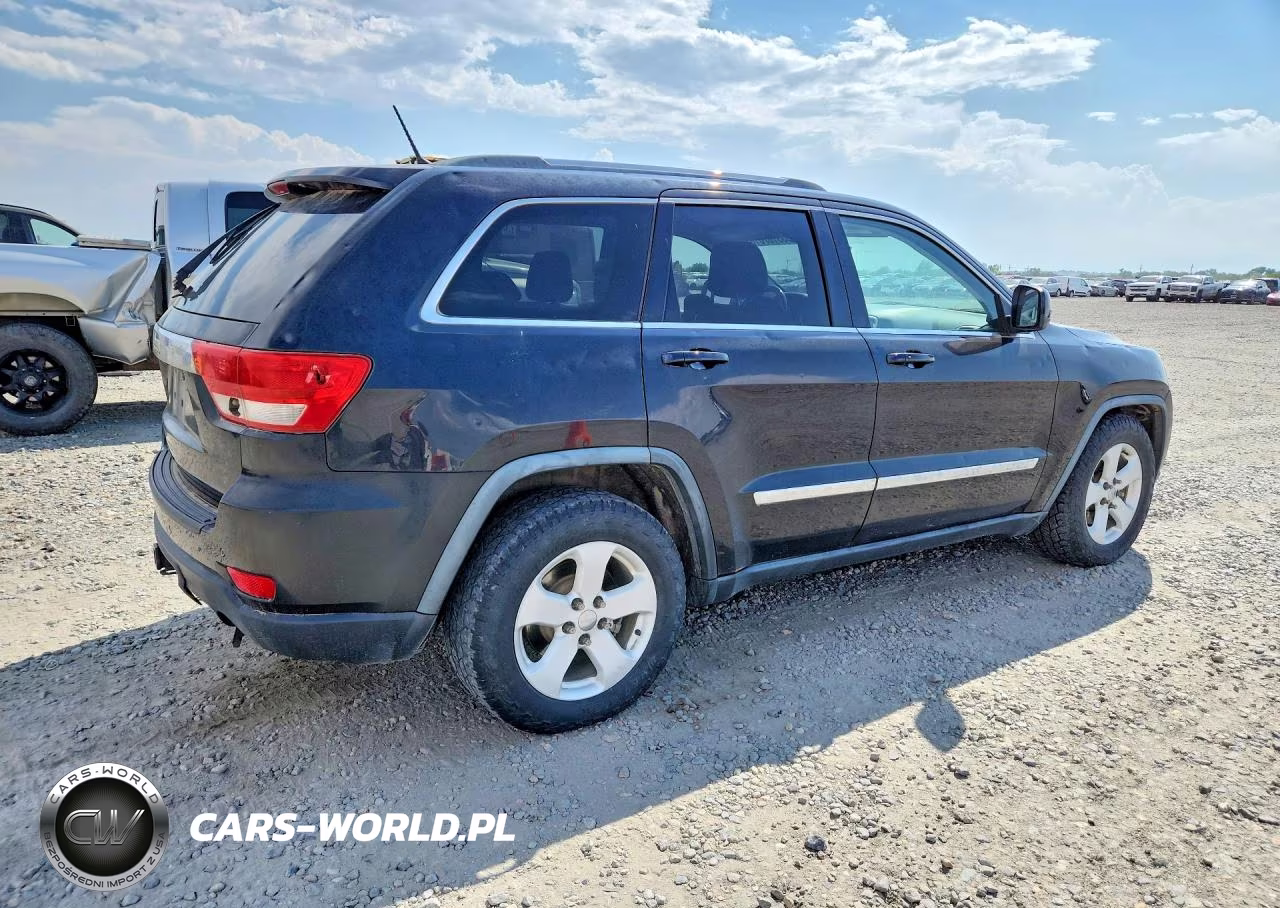 2011 Jeep Grand Cherokee Laredo VIN:1J4RR4GG6BC542884 - 3