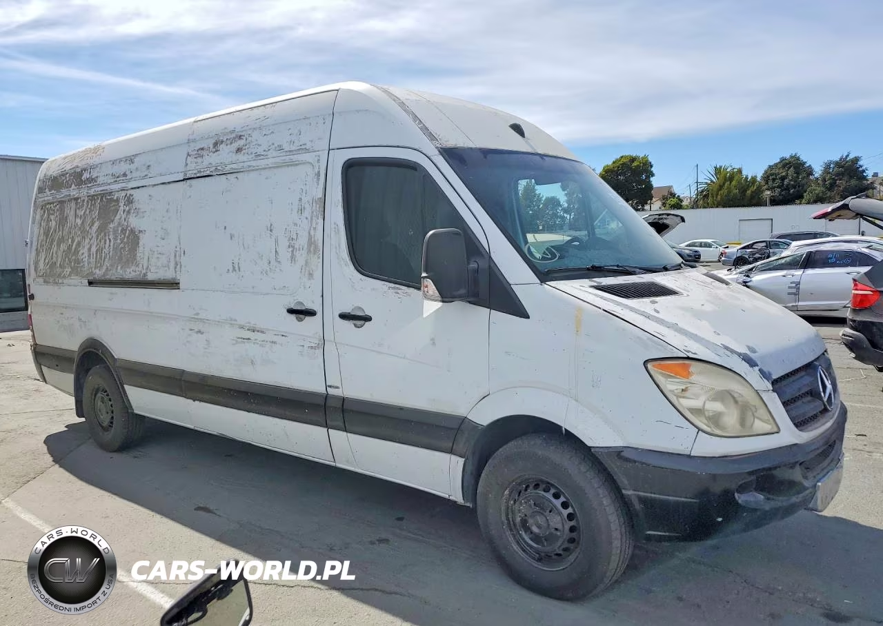 2012 Mercedes Benz Sprinter 2500 Delivery Van VIN:WD3PE8CC4C5618153 - 4