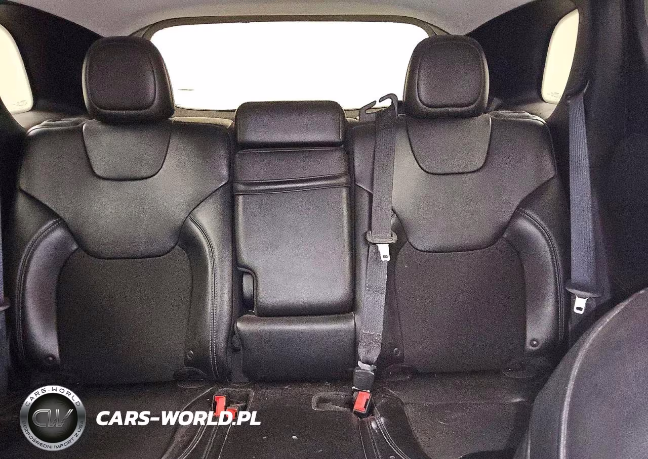 2019 Jeep Cherokee Latitude Plus VIN:1C4PJMLB9KD194801 - 10