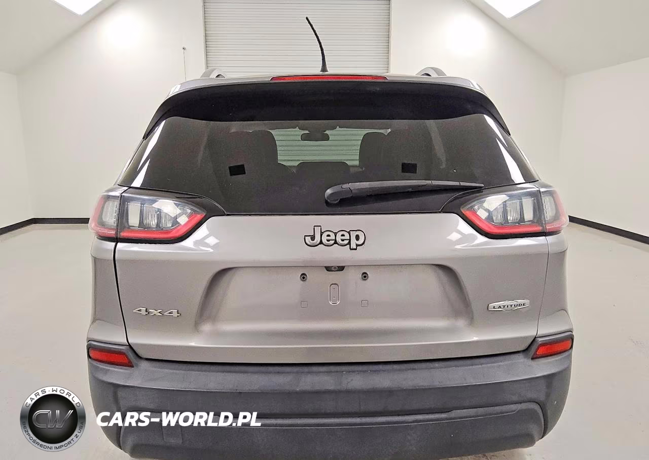 2019 Jeep Cherokee Latitude Plus VIN:1C4PJMLB9KD194801 - 6