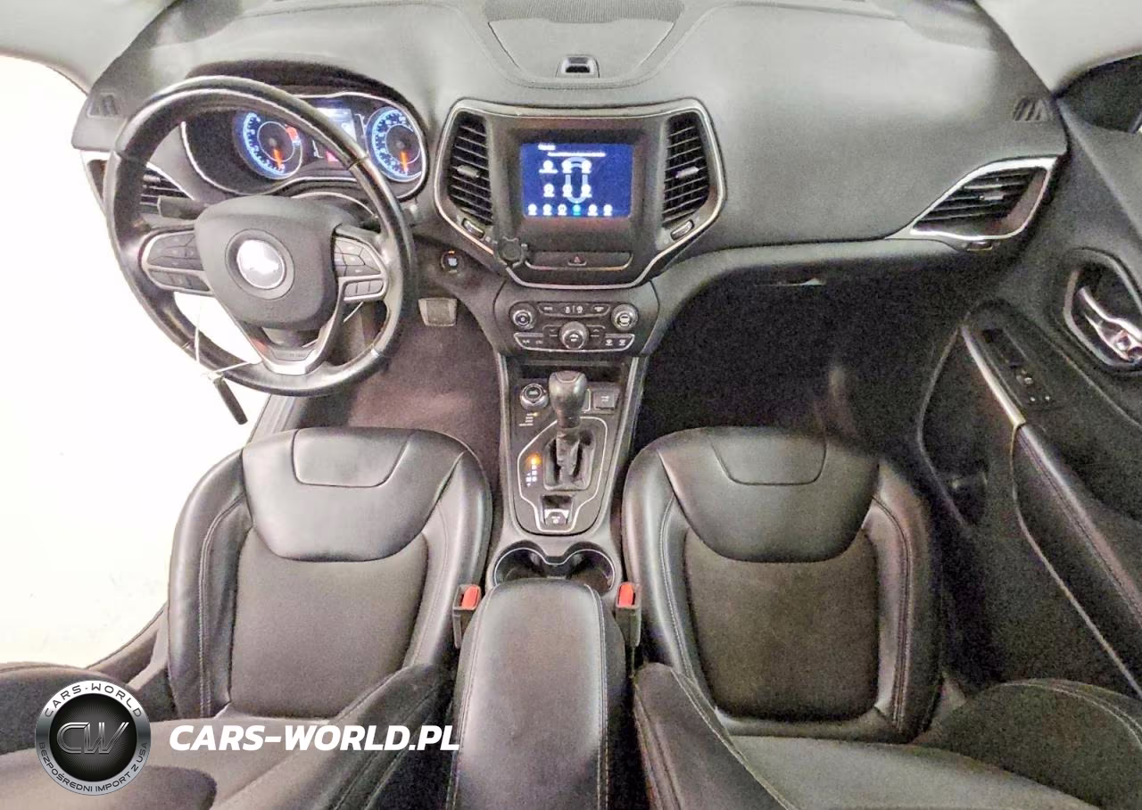 2019 Jeep Cherokee Latitude Plus VIN:1C4PJMLB9KD194801 - 8