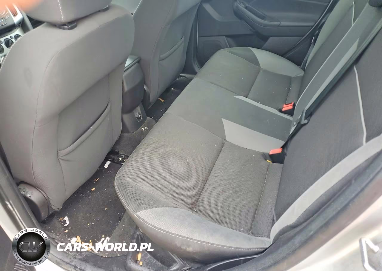 2014 Ford Focus Se VIN:1FADP3F2XEL130869 - 10