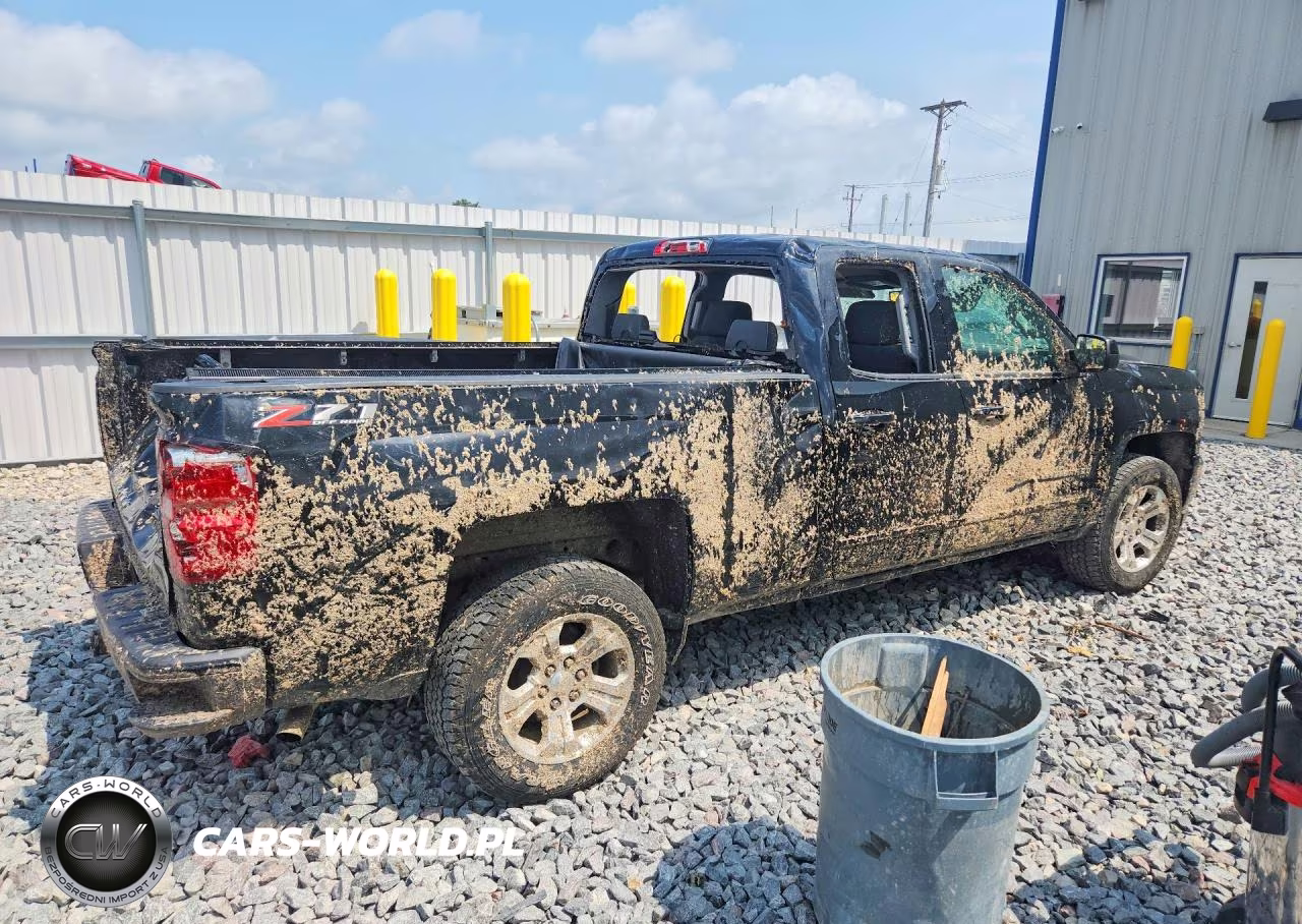 2018 Chevrolet Silverado K1500 Lt VIN:1GCVKREC7JZ239467 - 3