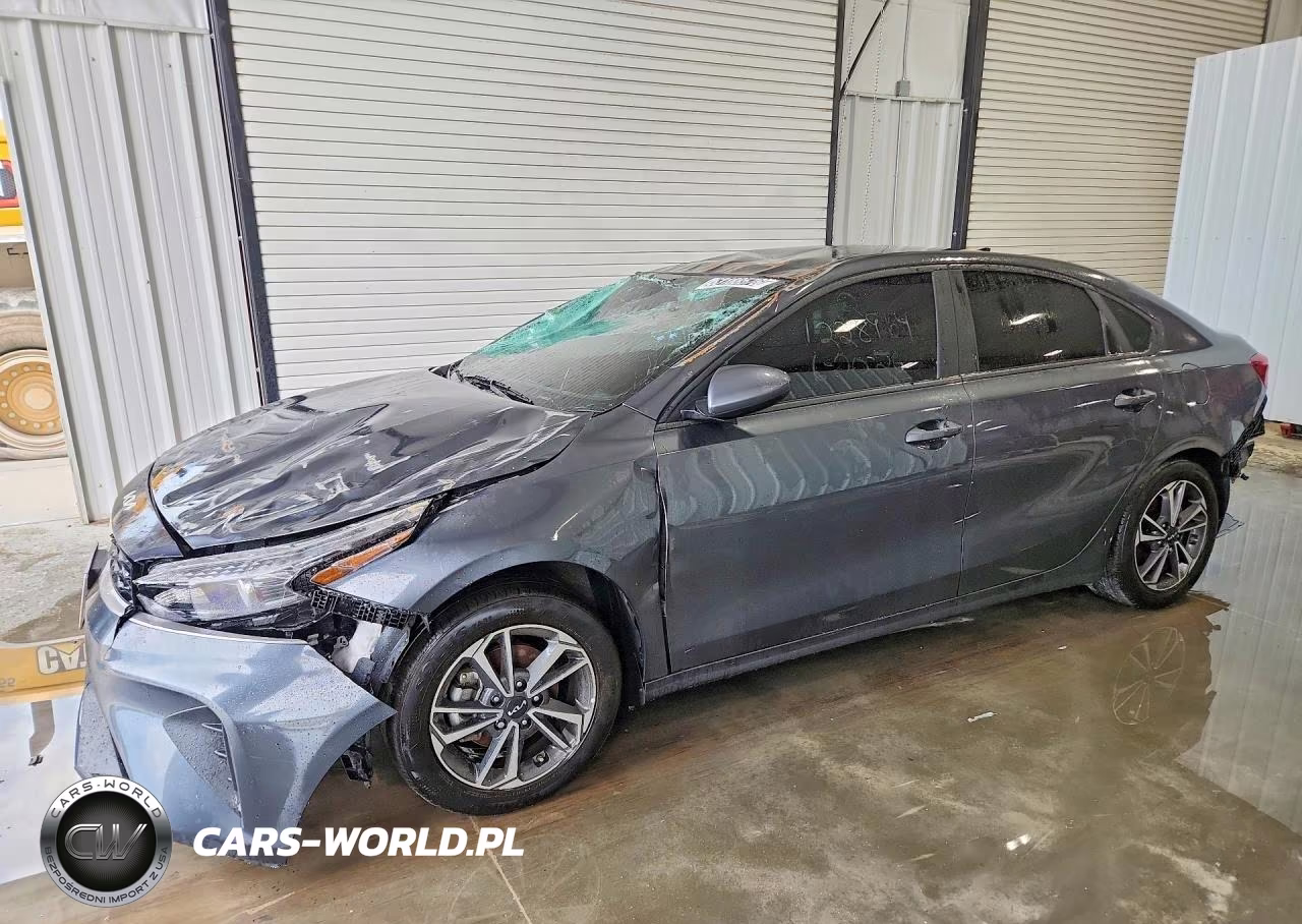 2024 Kia Forte Lxs VIN:3KPF24ADXRE739927 - 1