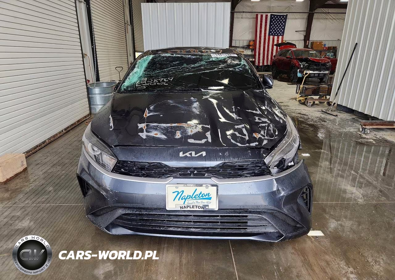 2024 Kia Forte Lxs VIN:3KPF24ADXRE739927 - 5