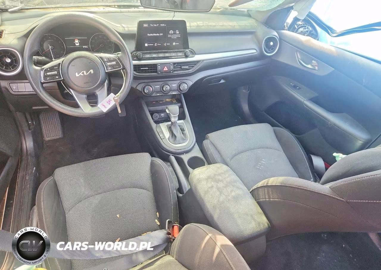 2024 Kia Forte Lxs VIN:3KPF24ADXRE739927 - 8