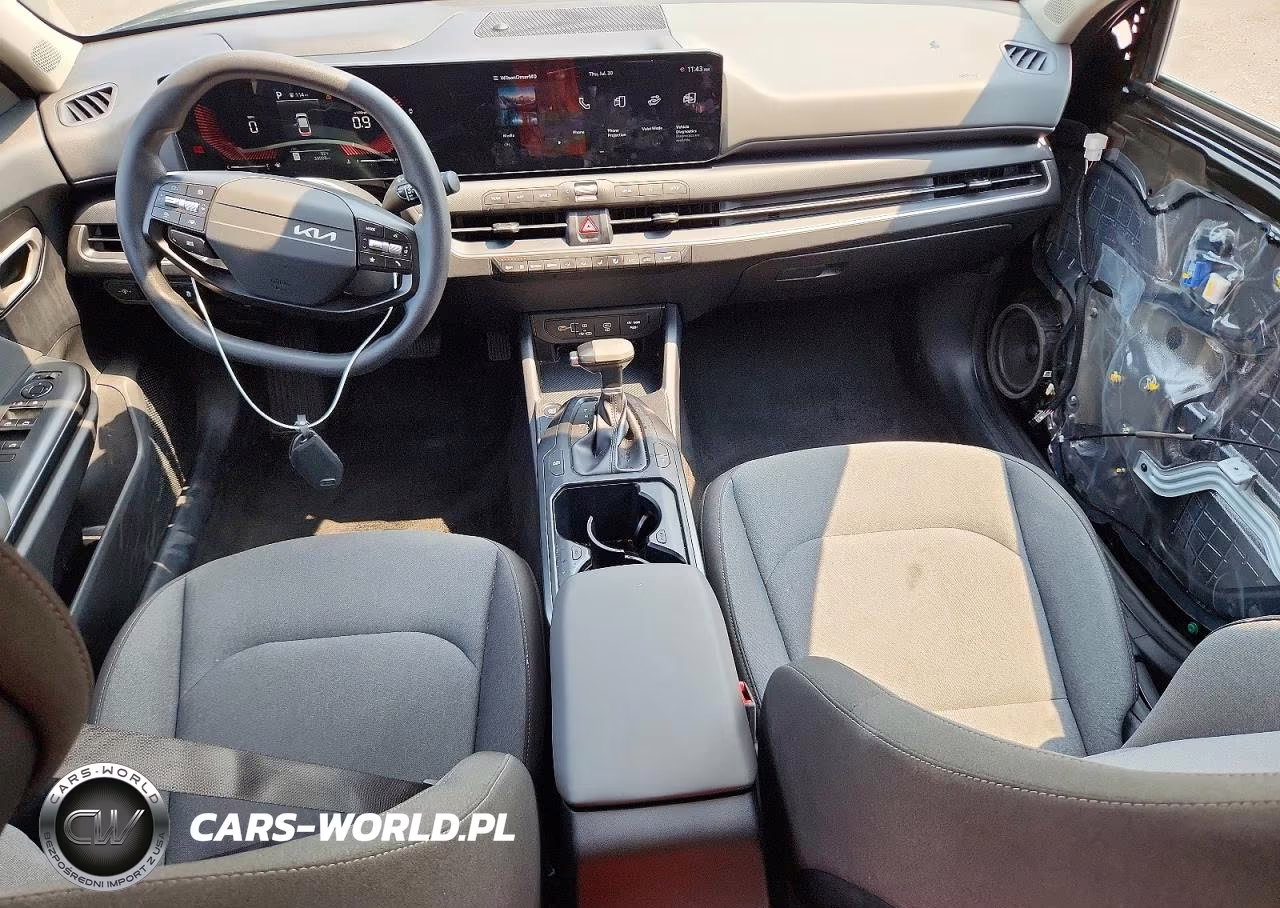 2025 Kia K4 Lxs VIN:3KPFT4DE4SE078421 - 8