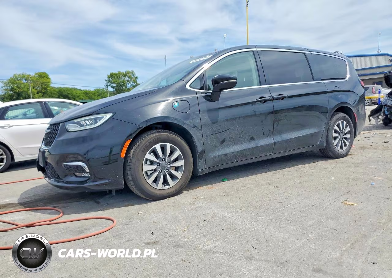 2022 Chrysler Pacifica Hybrid Touring L