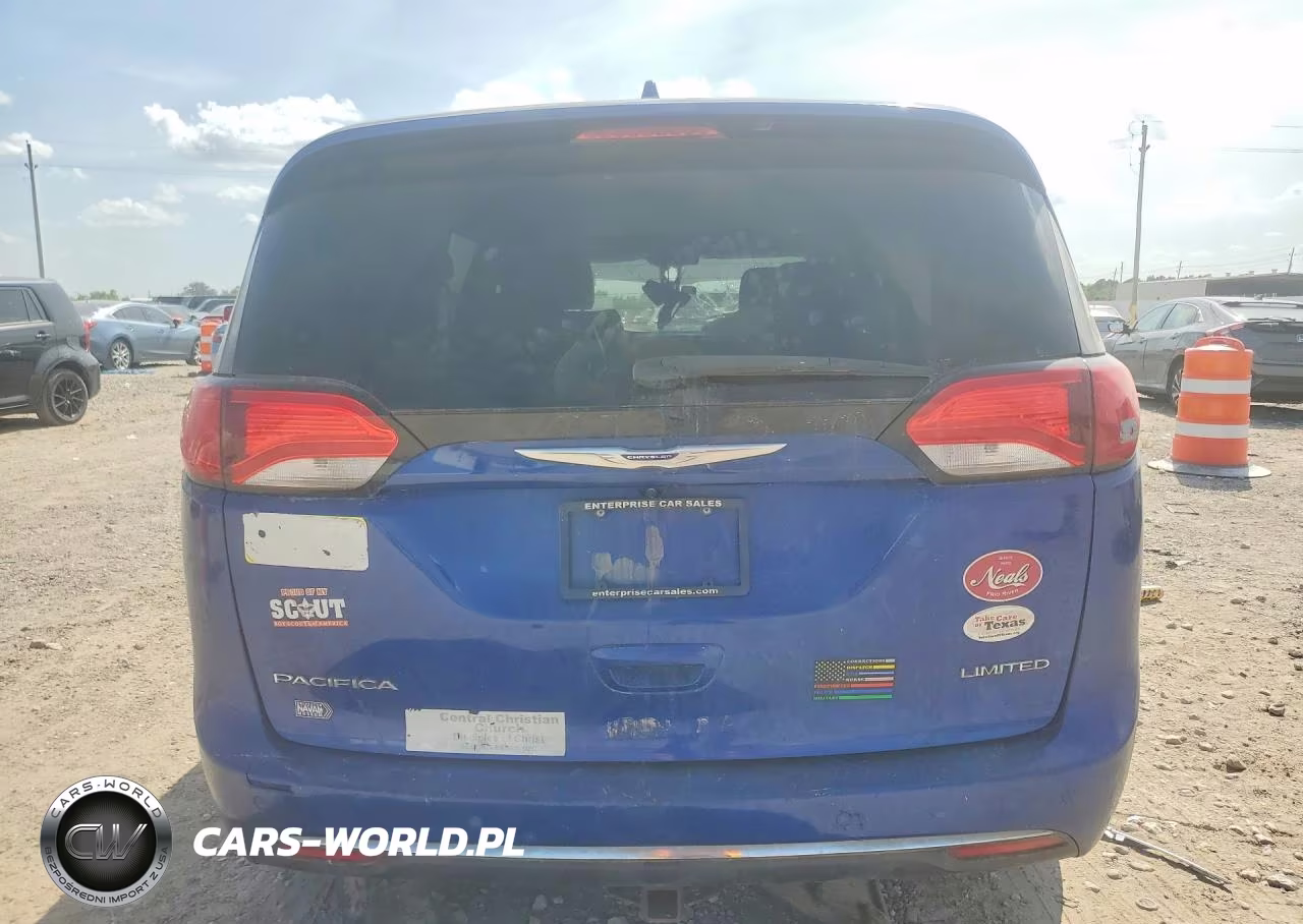 2019 Chrysler Pacifica Limited VIN:2C4RC1GG0KR732130 - 6