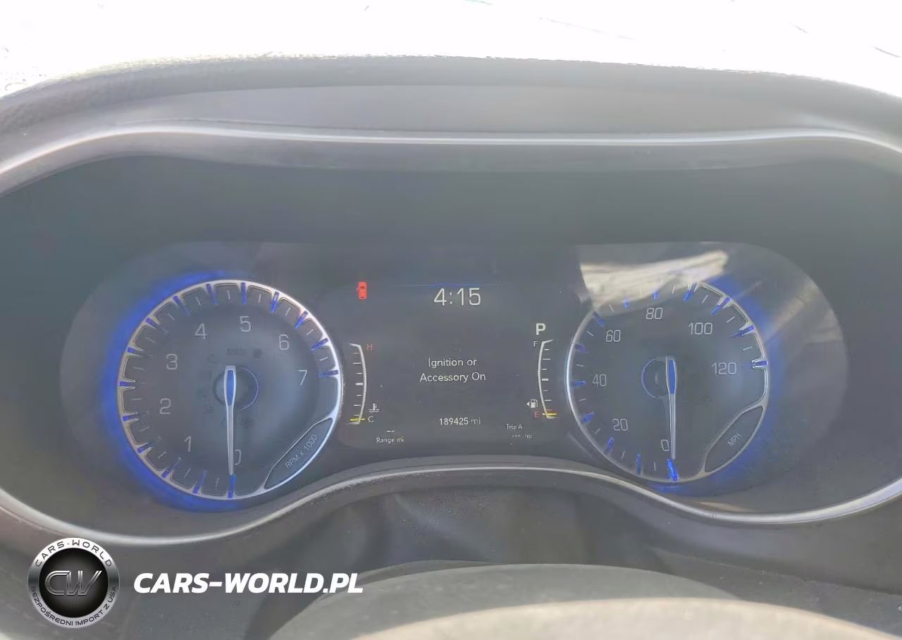 2019 Chrysler Pacifica Limited VIN:2C4RC1GG0KR732130 - 9