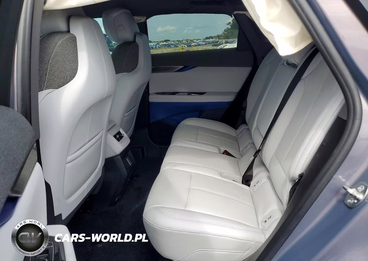 2026 Cadillac Optiq Luxury VIN:3GYK3BM51TS112346 - 11