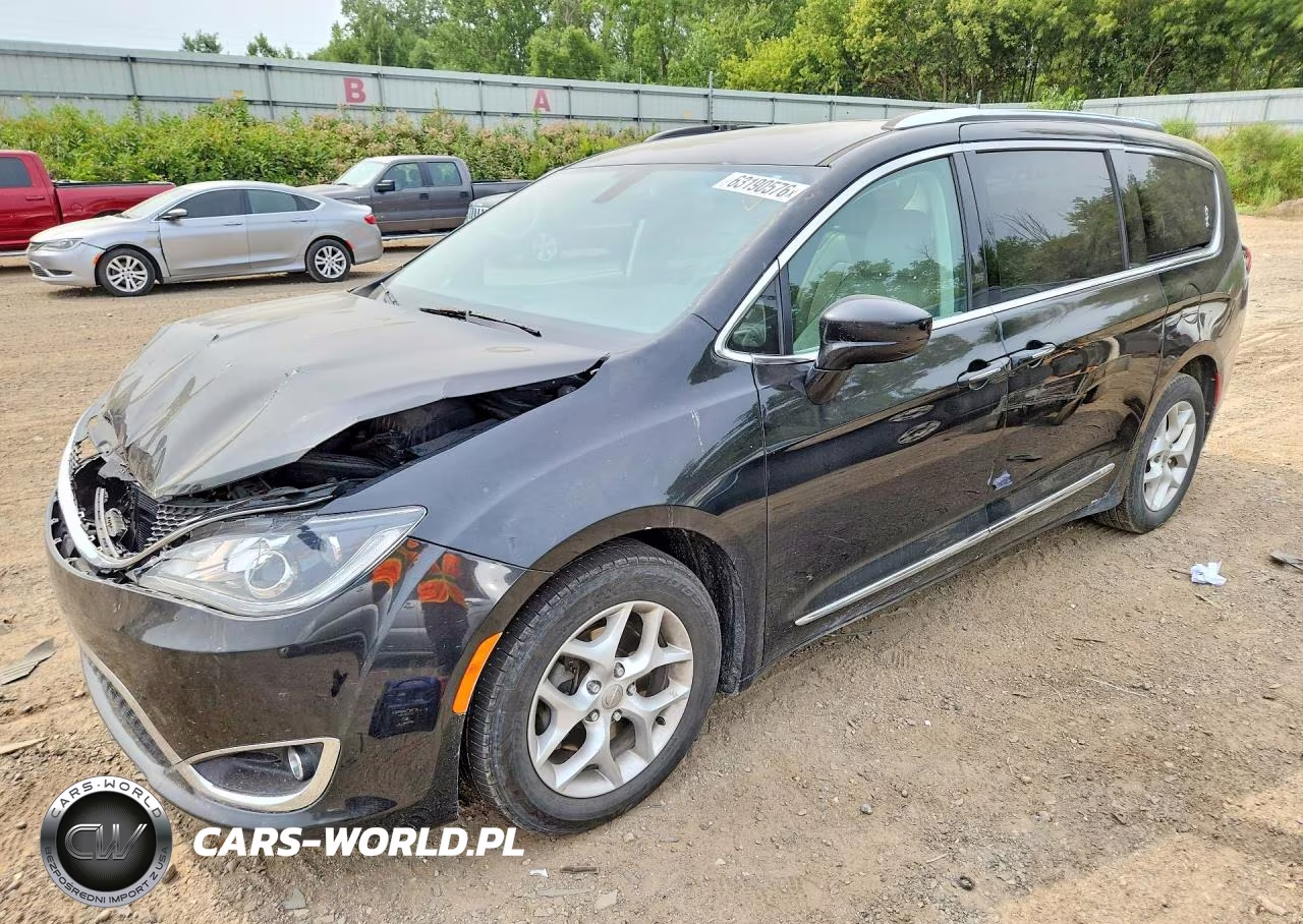 2017 Chrysler Pacifica Touring L Plus – zdjęcie 1 z 13