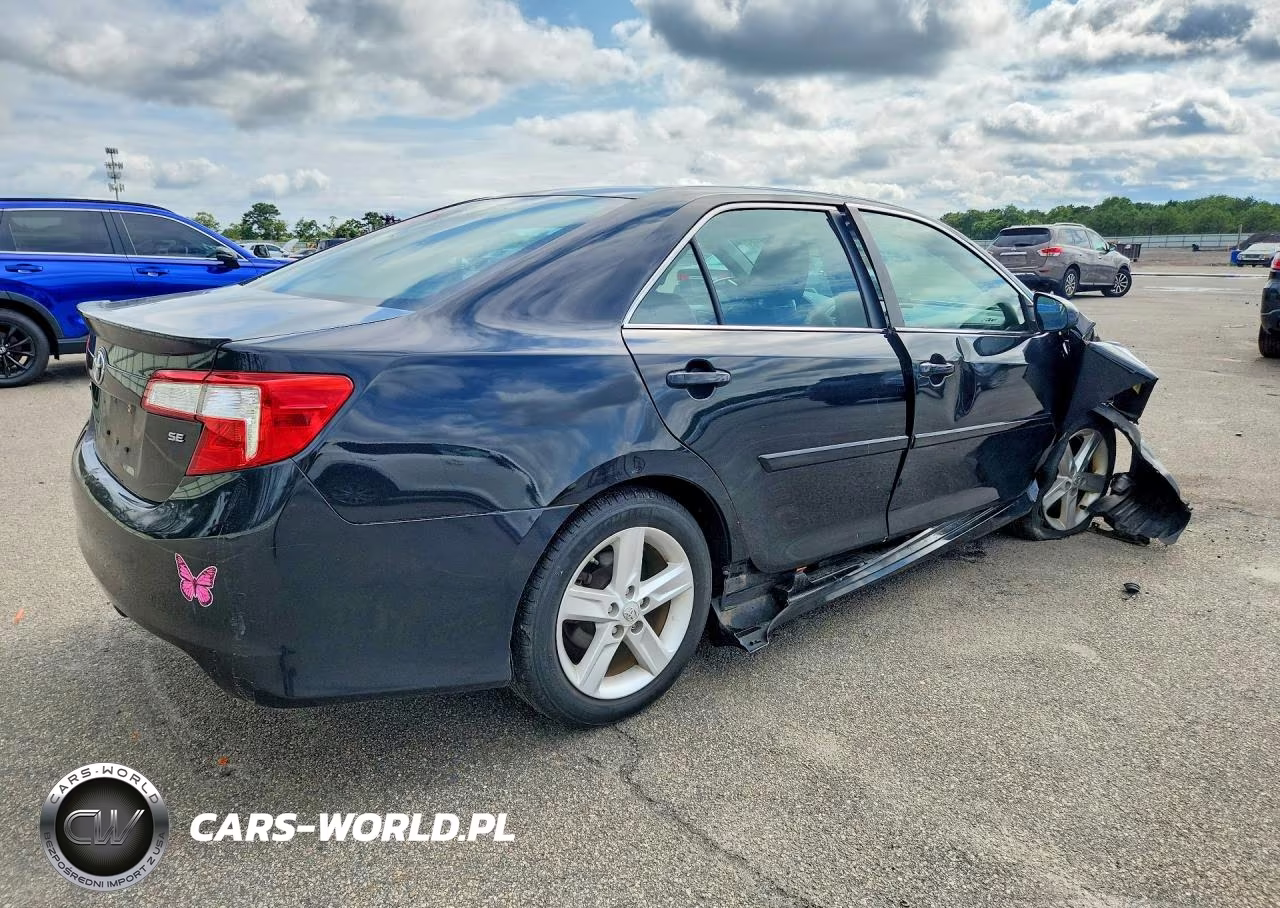 2014 Toyota Camry Se VIN:4T1BF1FK8EU383090 - 3