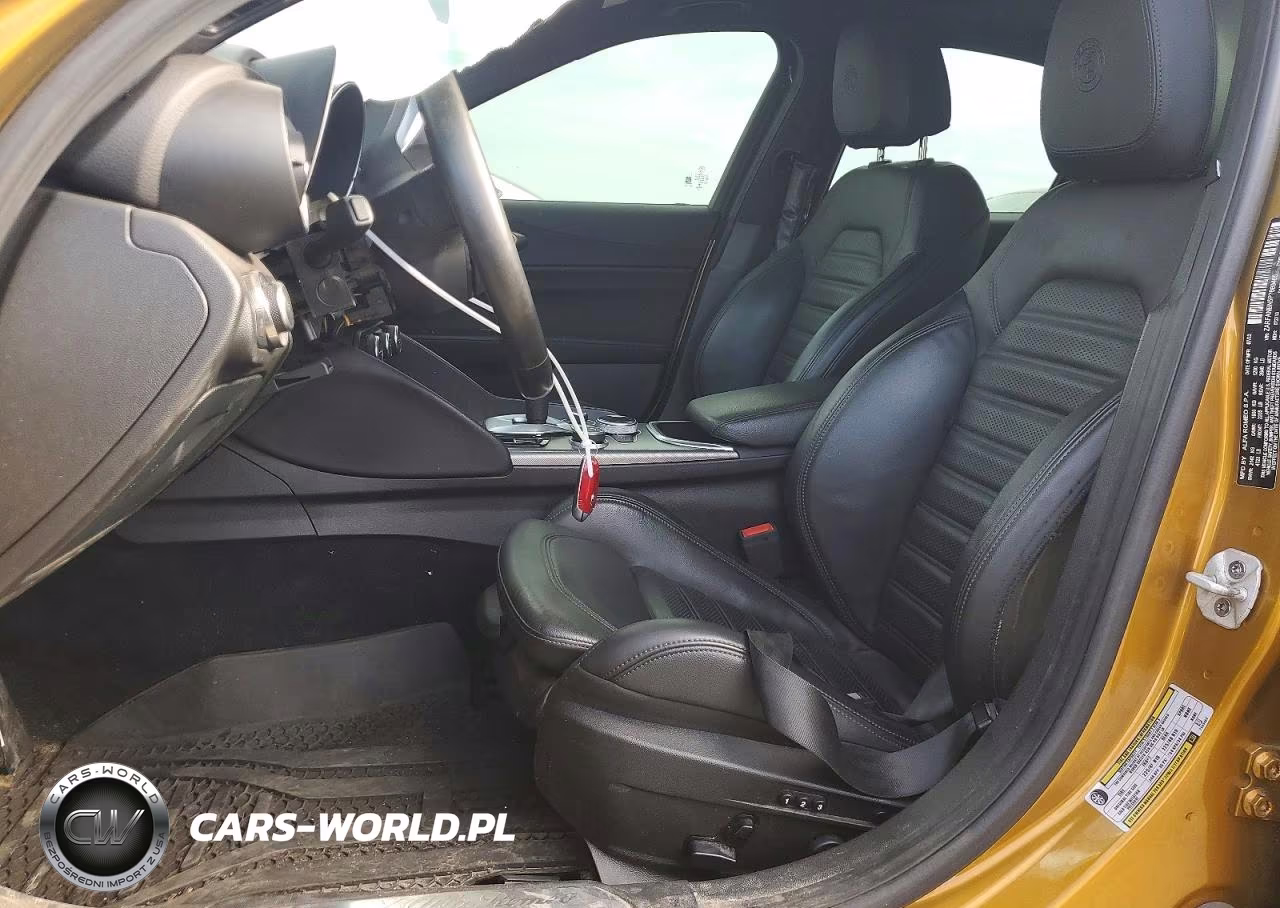 2023 Alfa Romeo Giulia Ti VIN:ZARFANBN5P7669465 - 7