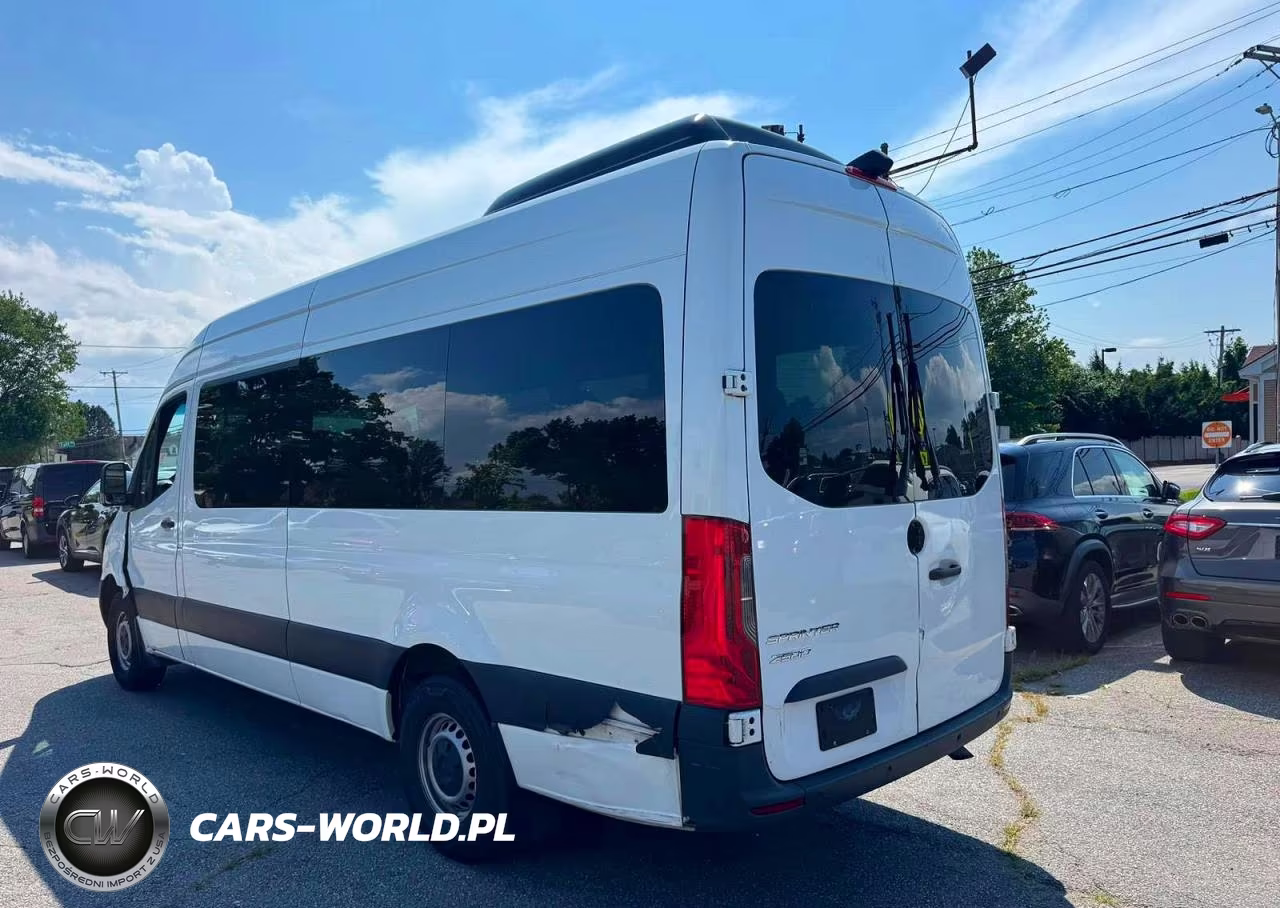 2024 Mercedes-Benz Sprinter 2500 VIN:W1Z4NGHY0RT164471 - 3