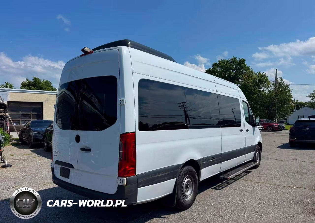 2024 Mercedes-Benz Sprinter 2500 VIN:W1Z4NGHY0RT164471 - 4