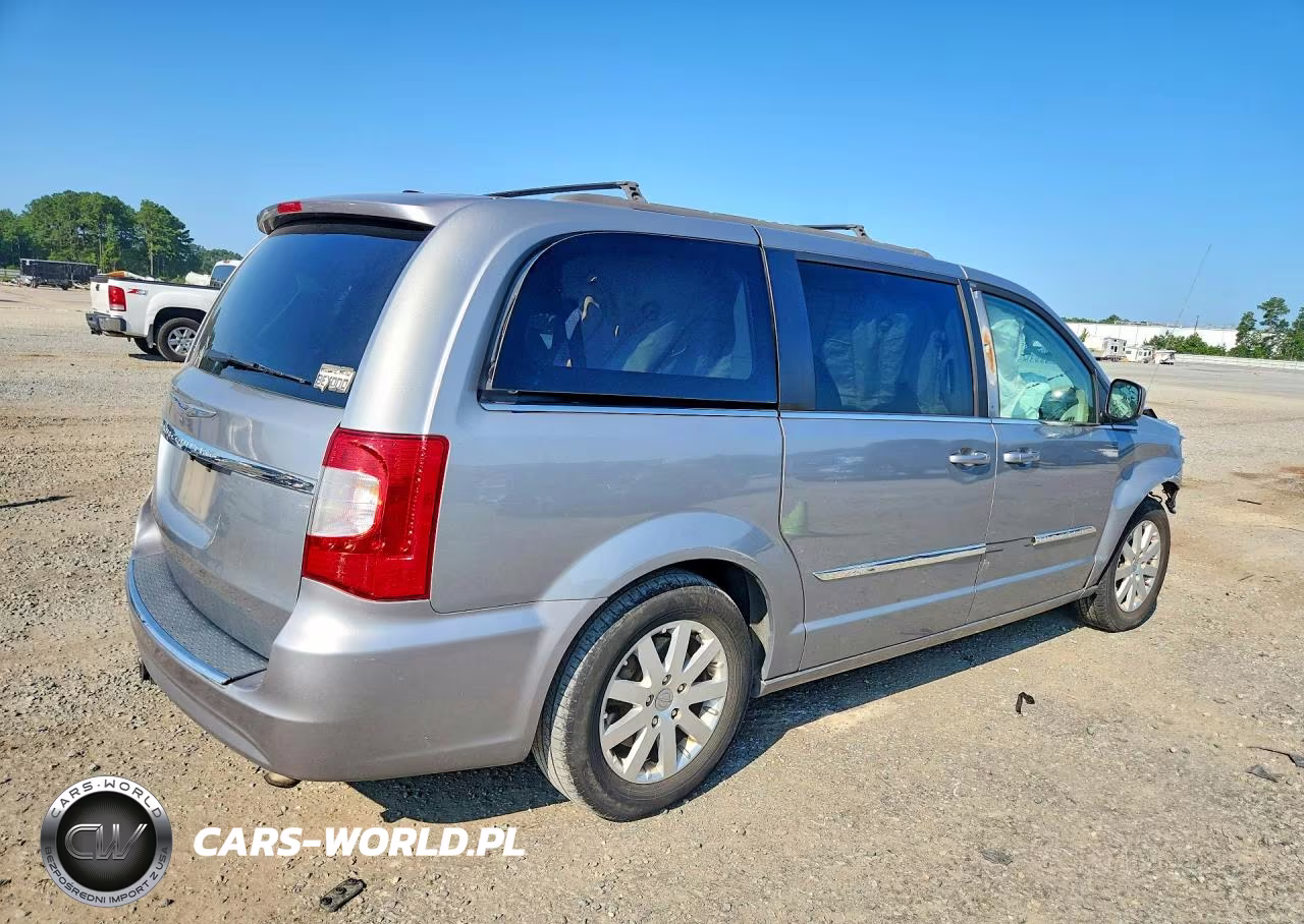 2015 Chrysler Town & Country Touring VIN:2C4RC1BG1FR545346 - 3