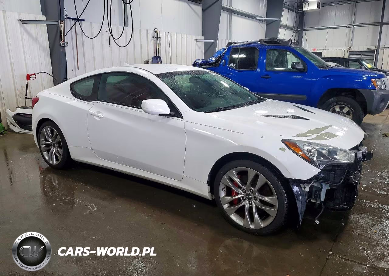 2013 Hyundai Genesis Coupe 3.8 R-Spec VIN:KMHHU6KJ8DU084868 - 4