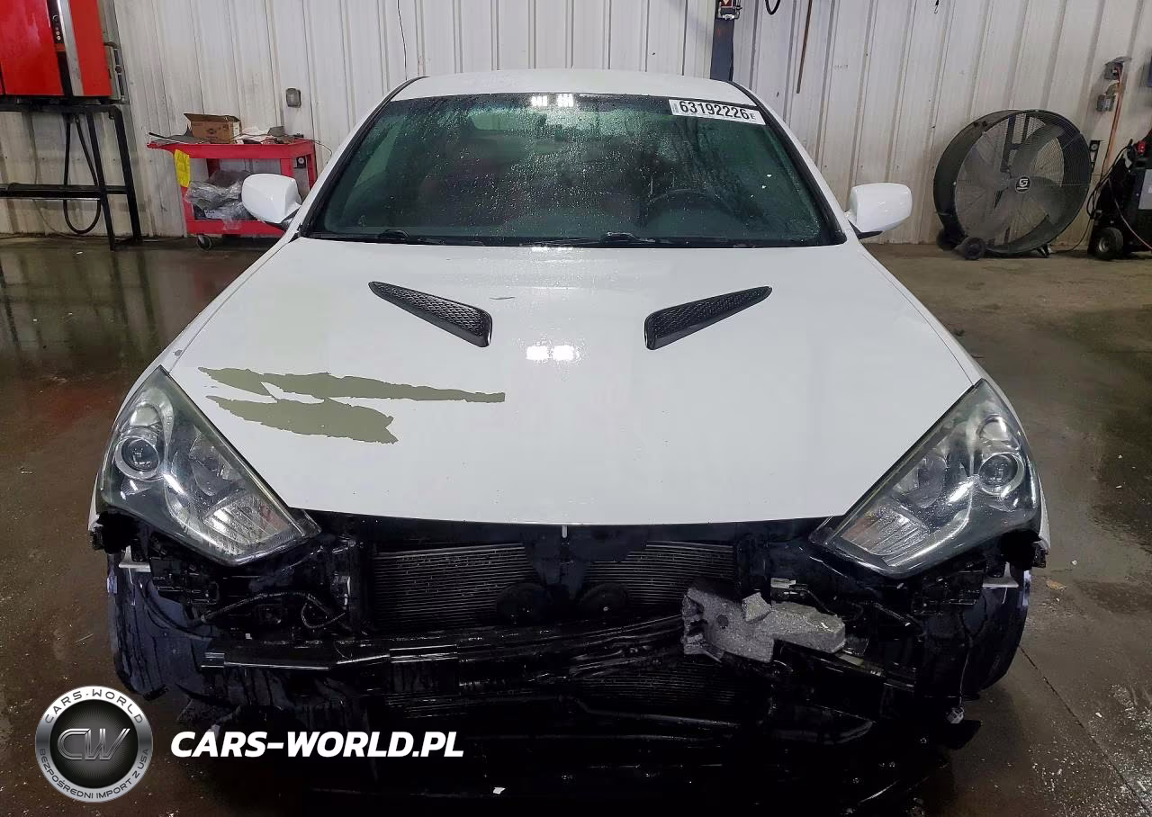 2013 Hyundai Genesis Coupe 3.8 R-Spec VIN:KMHHU6KJ8DU084868 - 5