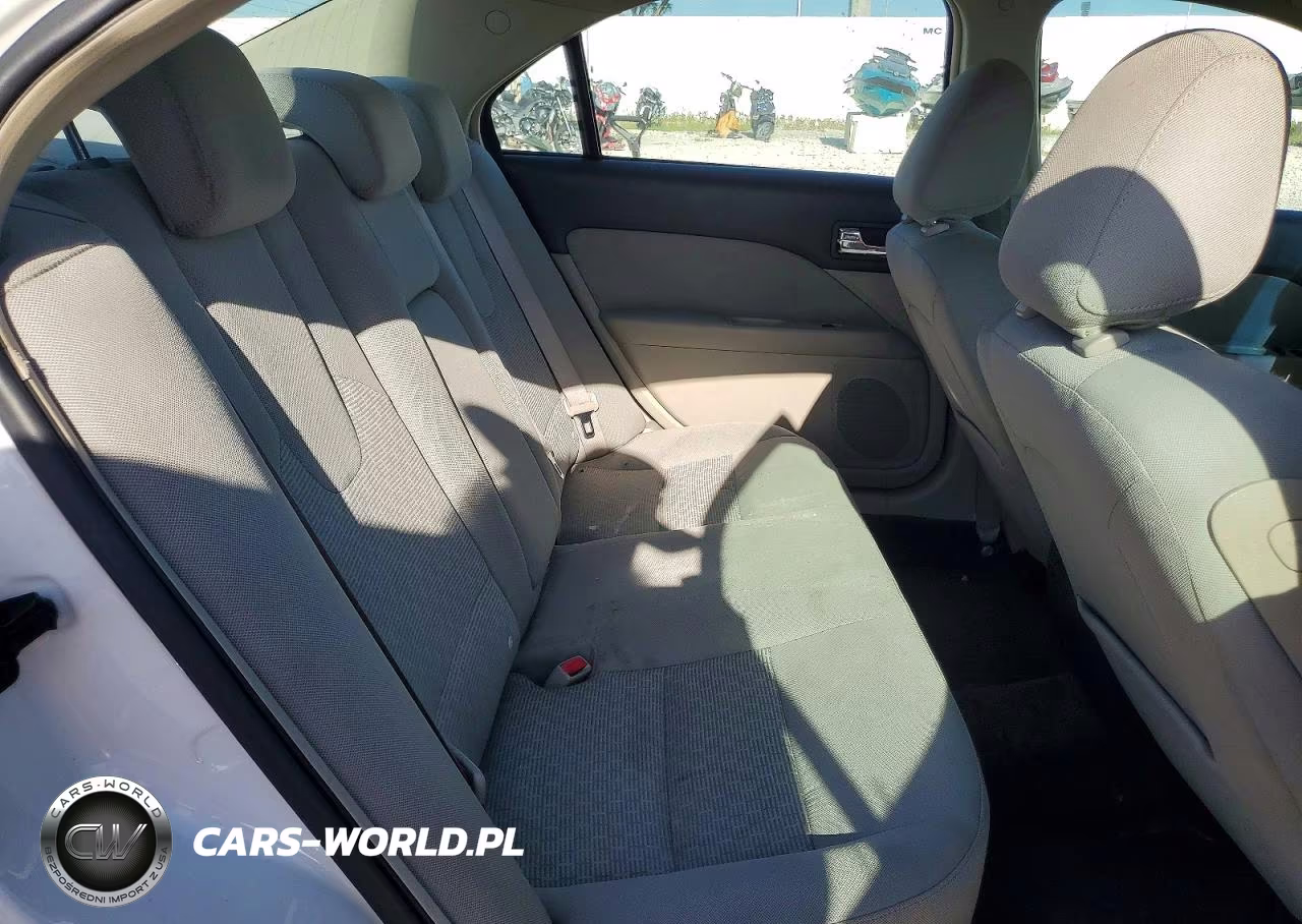 2010 Ford Fusion Se VIN:3FAHP0HA0AR250518 - 10