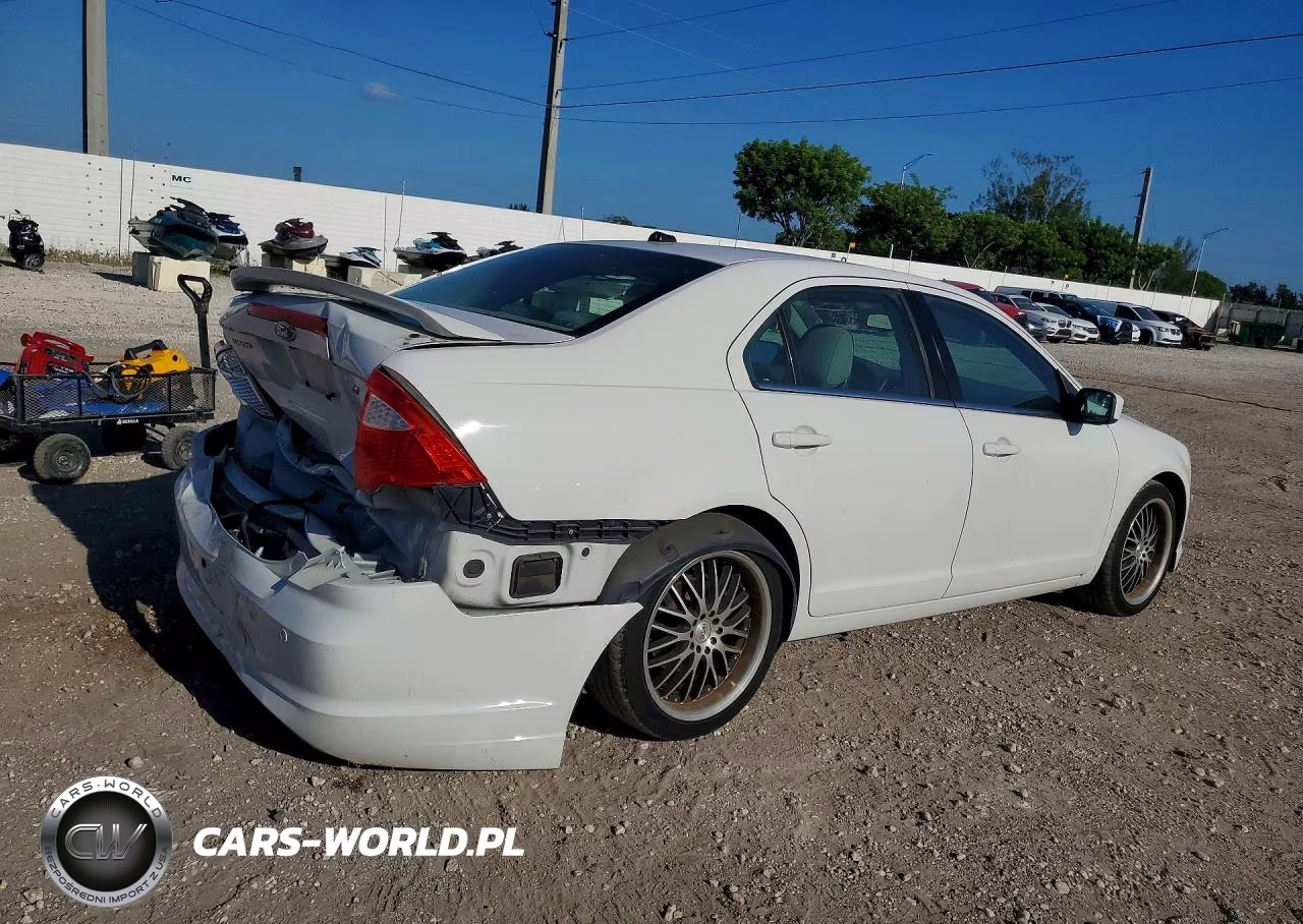 2010 Ford Fusion Se VIN:3FAHP0HA0AR250518 - 3