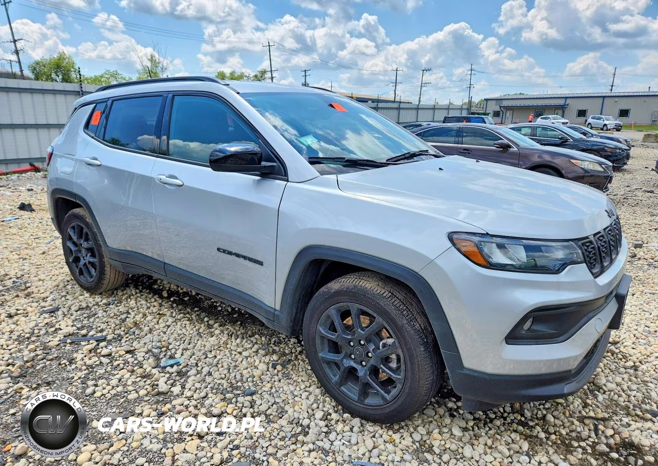 2026 Jeep Compass Latitude VIN:3C4NJDBN1TT161242 - 4