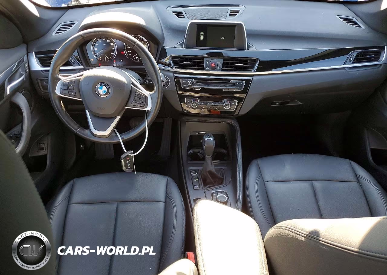 2018 BMW X1 xDrive28I VIN:WBXHT3C31J5L33882 - 8
