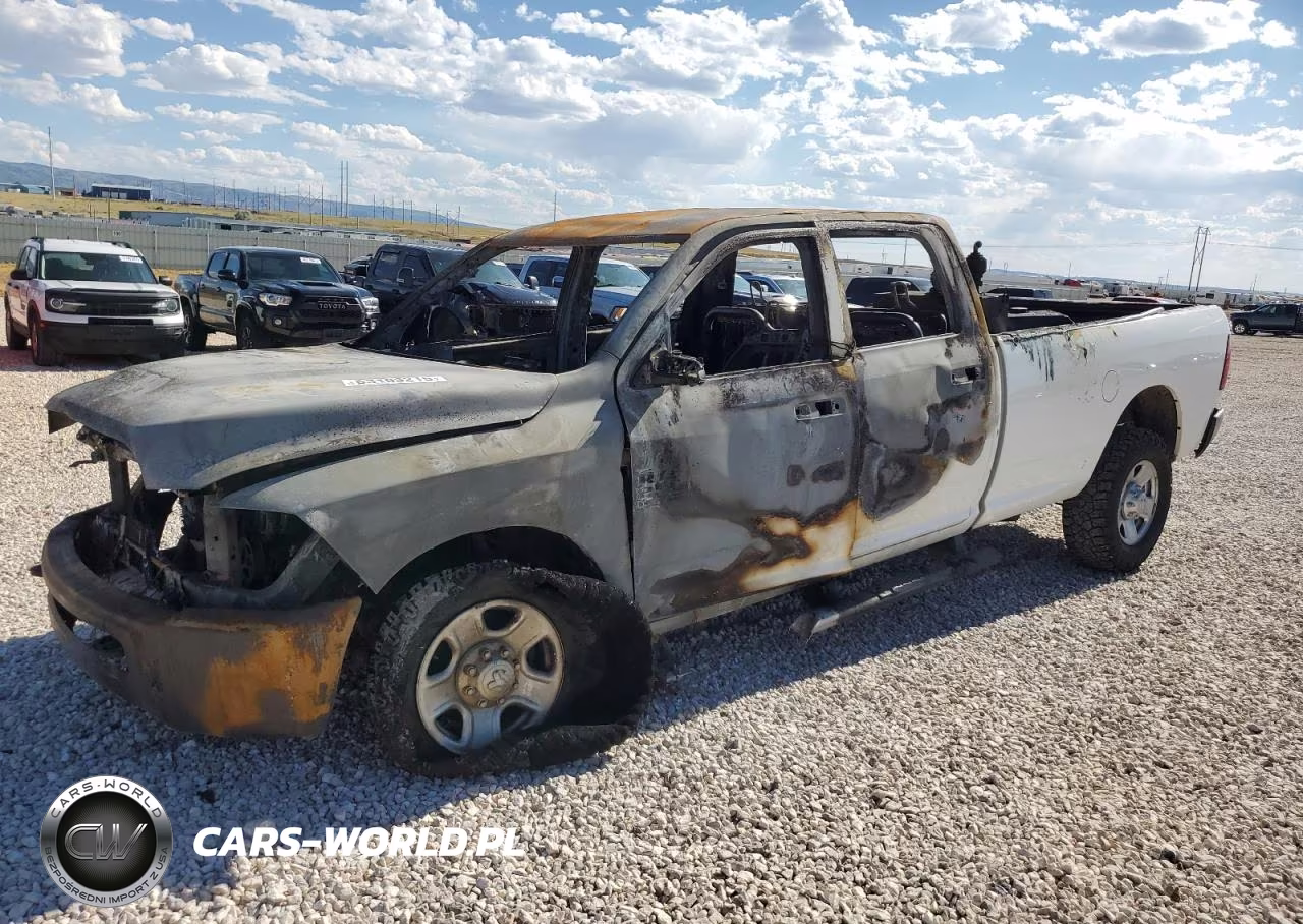 2018 Ram 2500 St VIN:3C6UR5HL2JG145094 - 1
