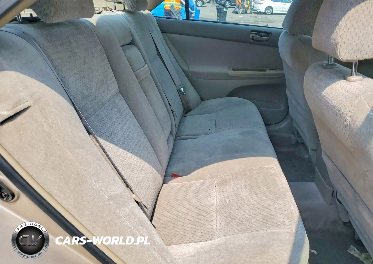 2003 Toyota Camry Le VIN:4T1BE32K83U155026 - 10