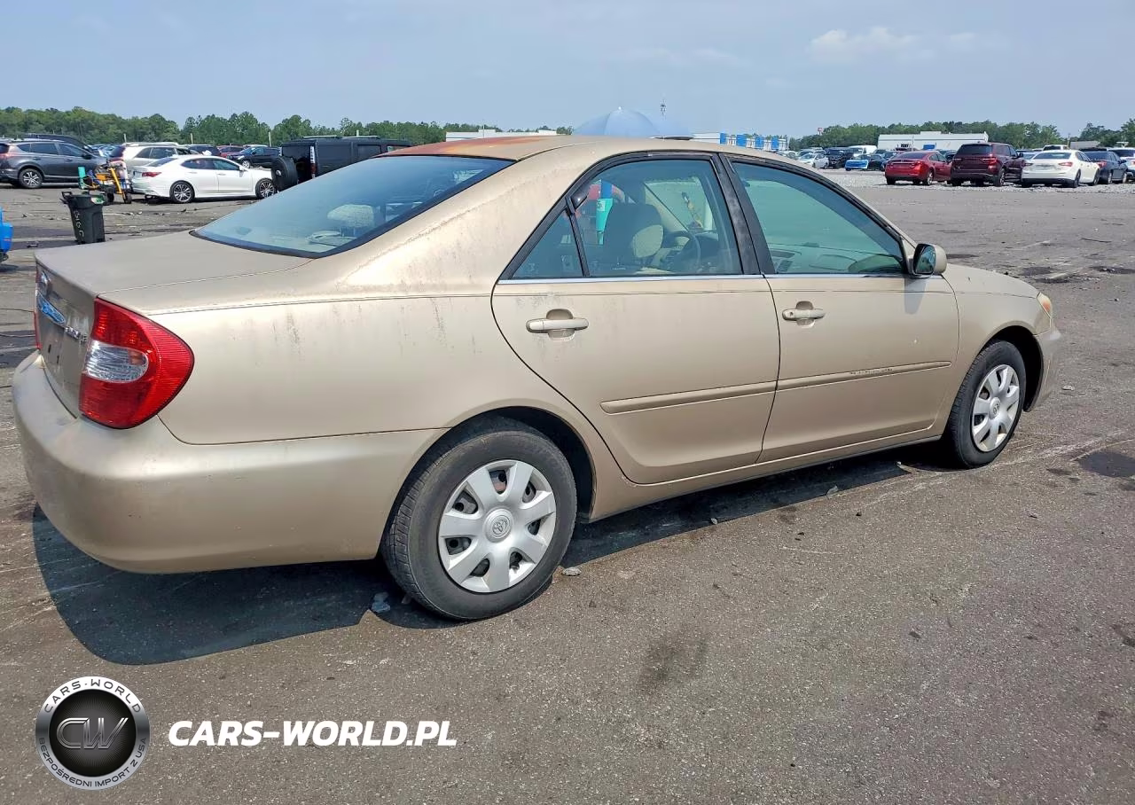2003 Toyota Camry Le VIN:4T1BE32K83U155026 - 3