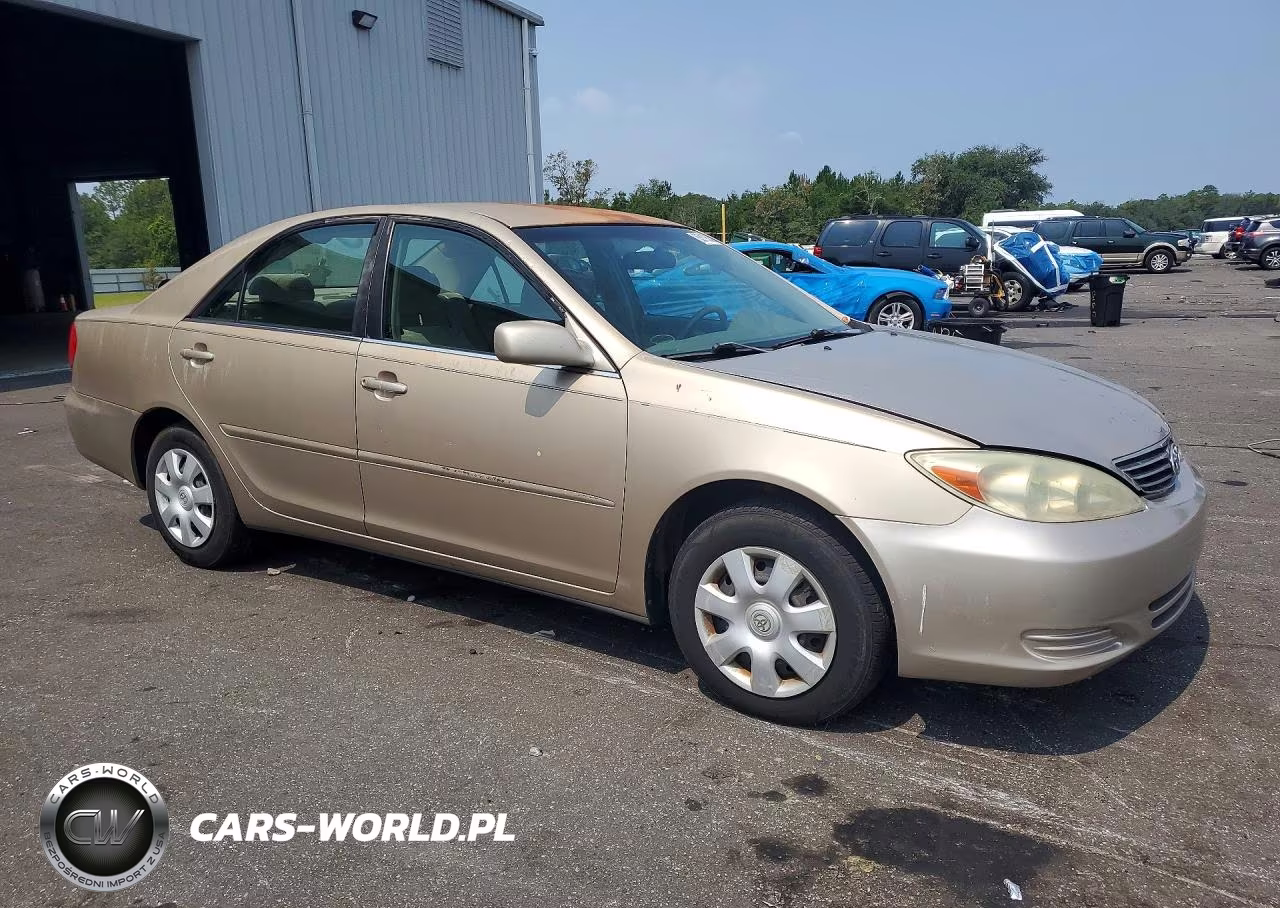 2003 Toyota Camry Le VIN:4T1BE32K83U155026 - 4