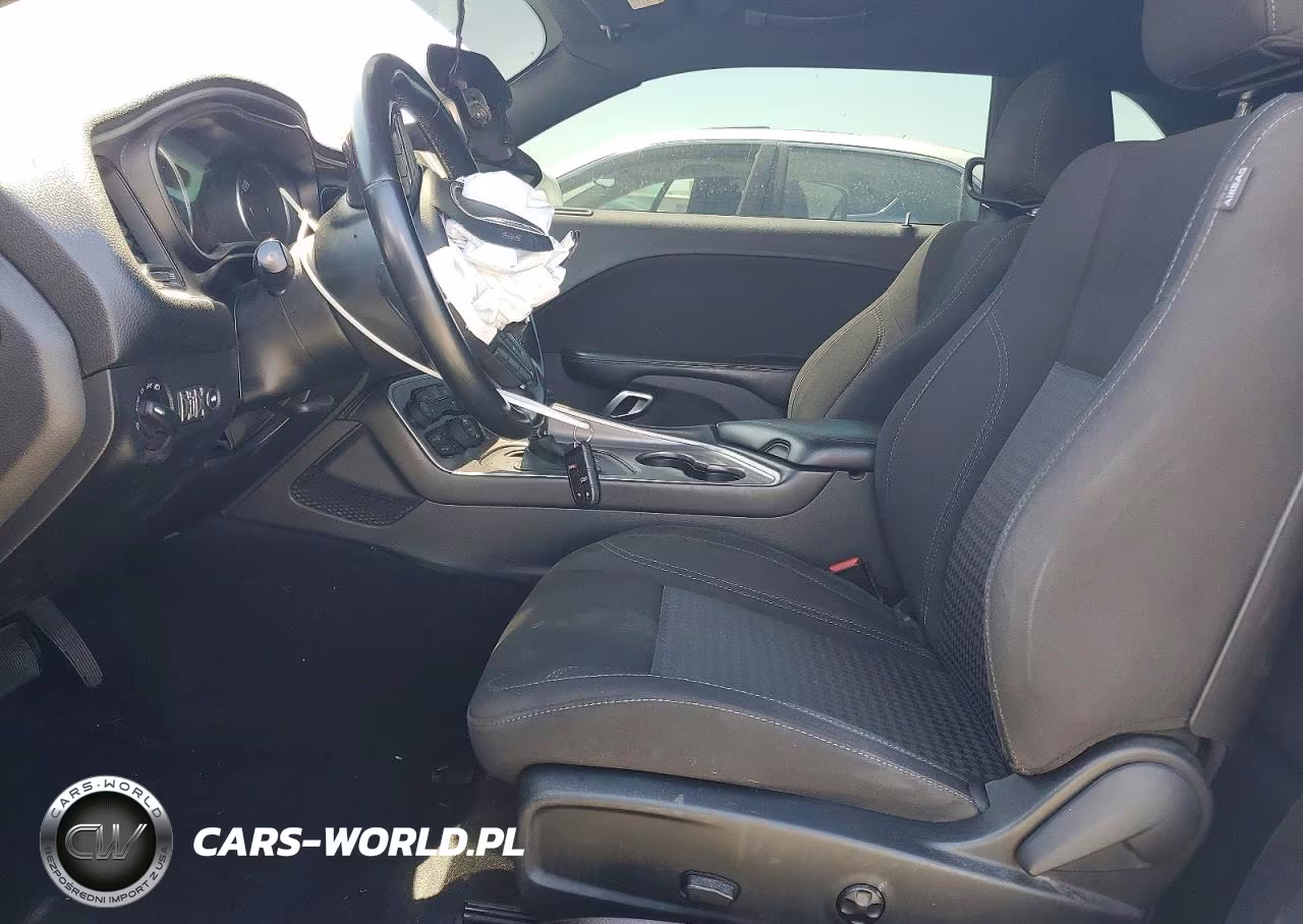 2019 Dodge Challenger Sxt VIN:2C3CDZAG2KH687700 - 7