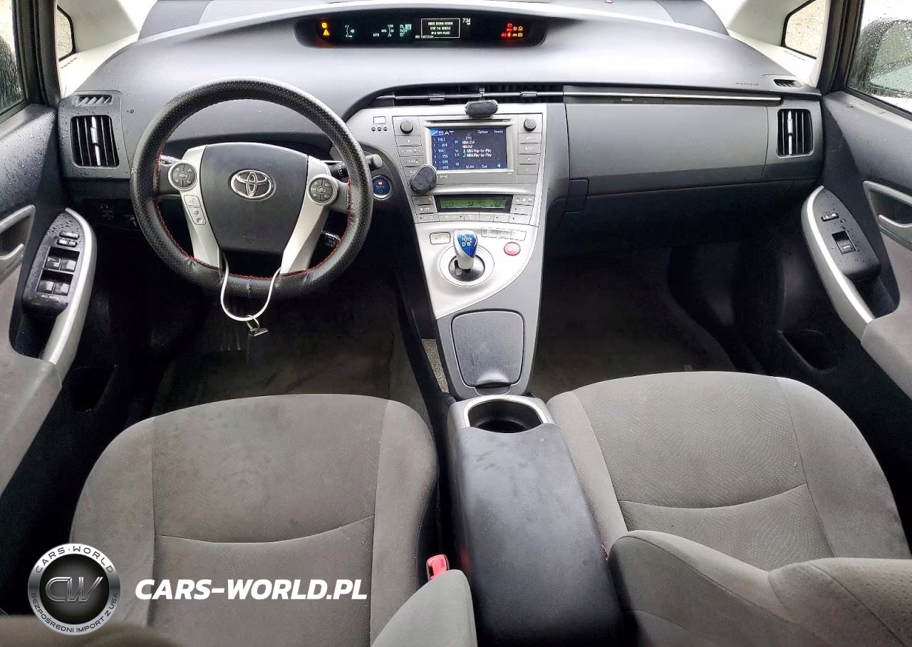 2013 Toyota Prius Three VIN:JTDKN3DU7D1645267 - 8
